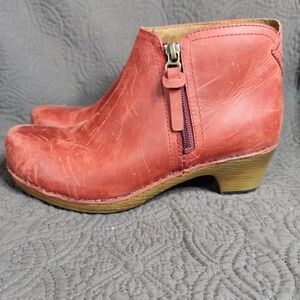 Dansko Max Block Heel Zip  Distressed Rust Burgundy Leather Ankle Wedge 6.5-7